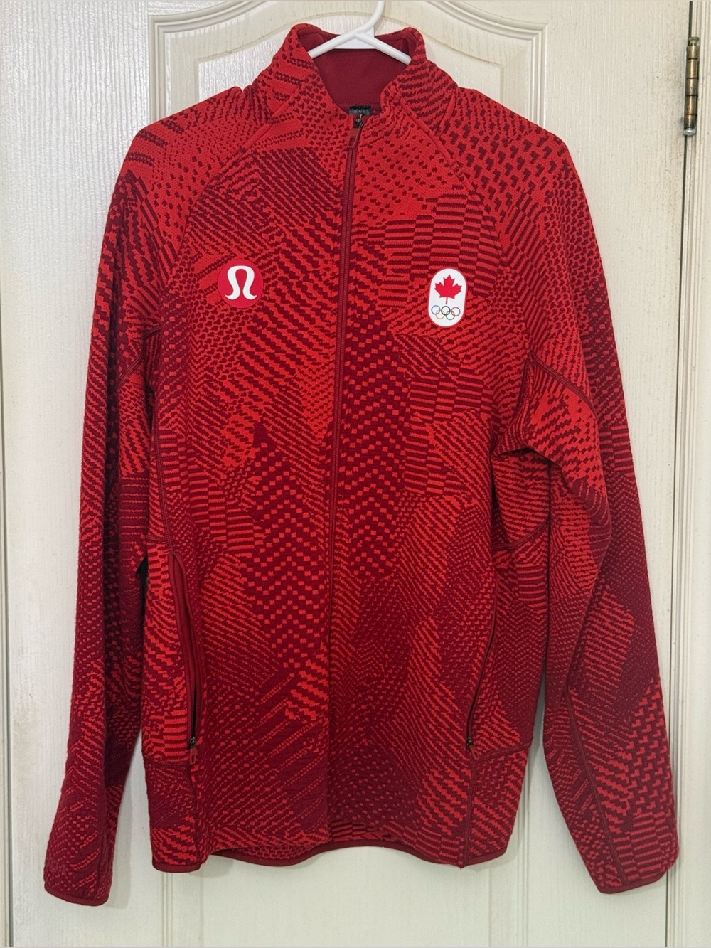 lululemon Team Canada Olympic Winter Games Beijing 2022 limited Jacket Men L